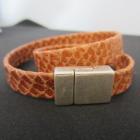 /album/fotogaleria-coleccion-pulseras/pulsera-de-cuero-y-zamak-6-jpg/